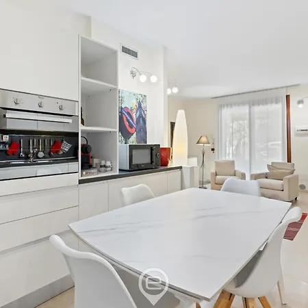 Estay - House Tasia *